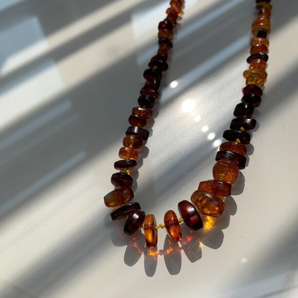 Vintage Baltic Amber Graduated Bead Necklace – 22” - Picture 3 of 5